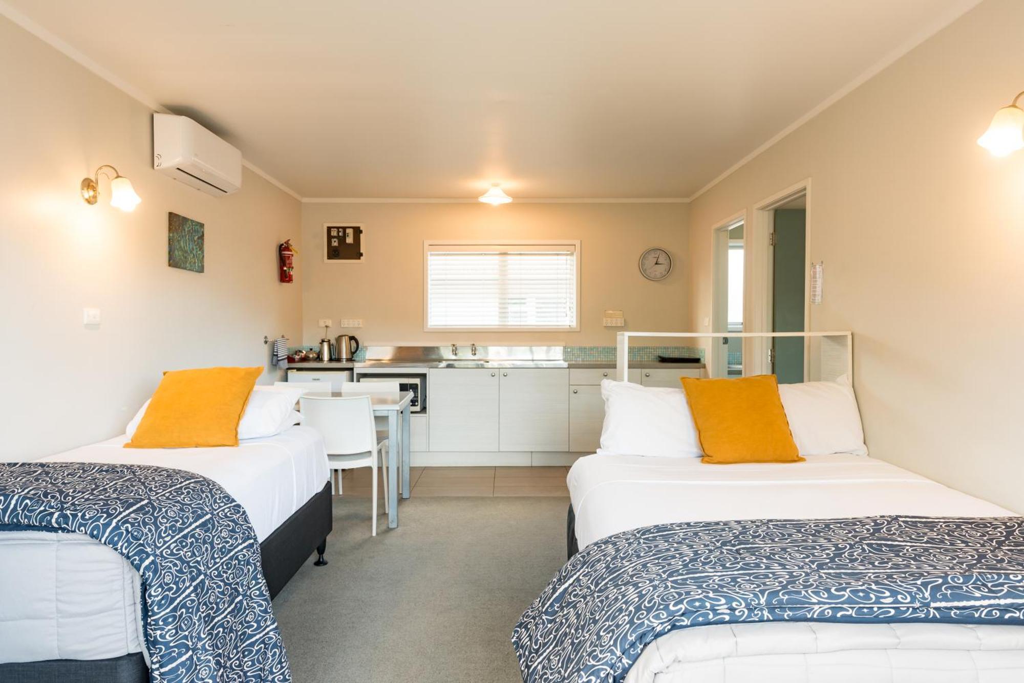 Averill Court Motel Paihia Exterior foto